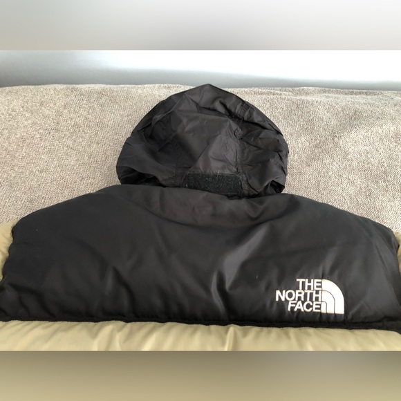 Womens north face nuptse jacket - Picture 6 of 16